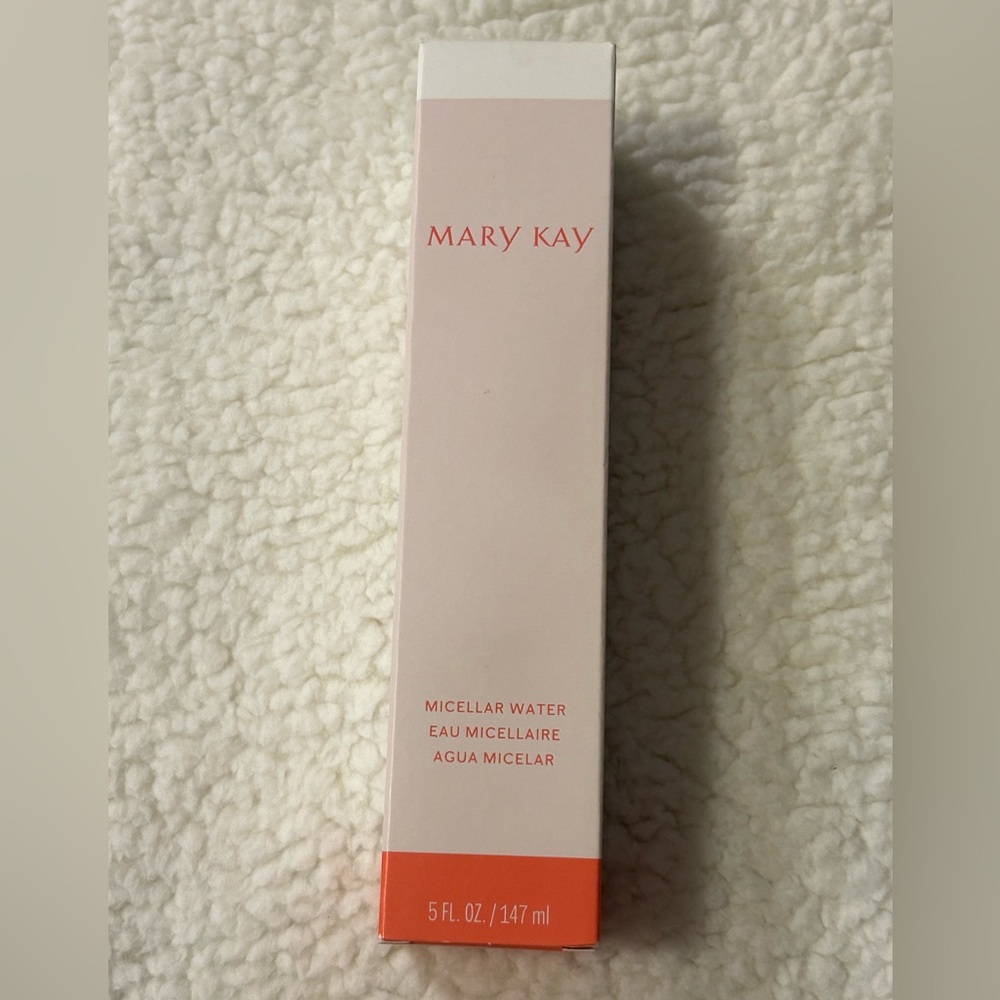 Mary Kay Micellar Water for Dry to Oily Skin